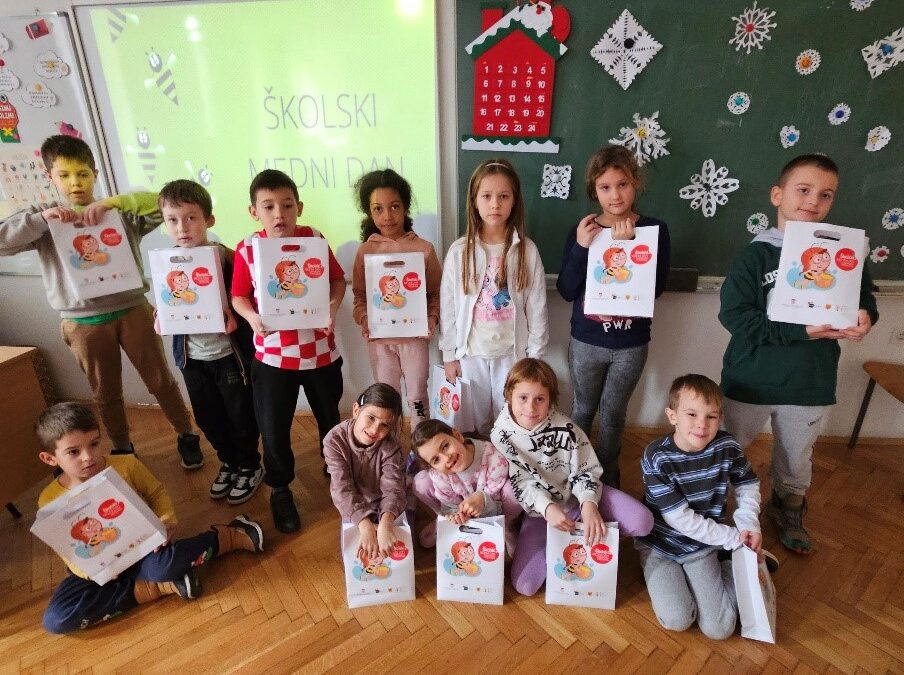 Školski medni dan u 1. a